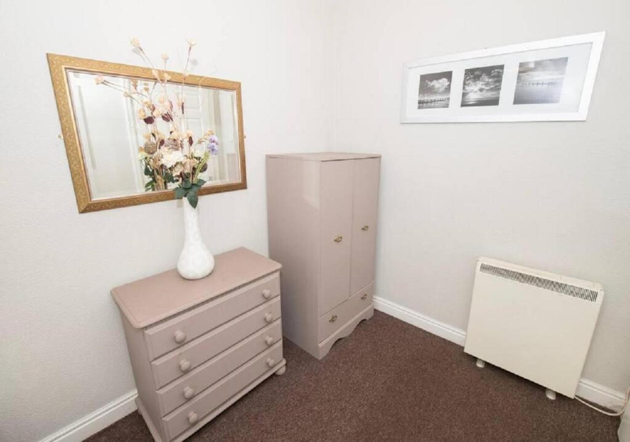 Cormorant - Beautiful 2 Bed Apartment With Sea Views Old Town スカーバラ エクステリア 写真