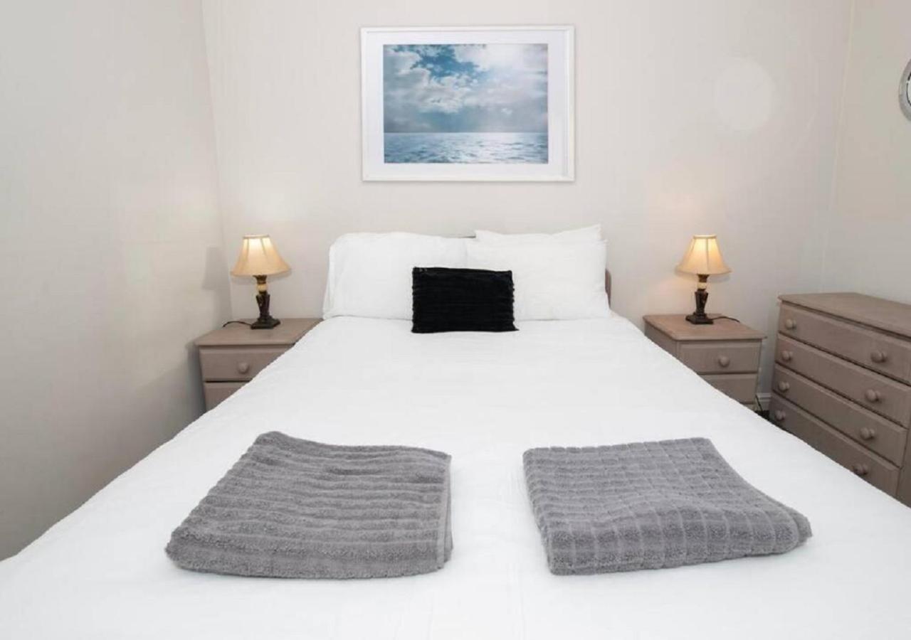 Cormorant - Beautiful 2 Bed Apartment With Sea Views Old Town スカーバラ エクステリア 写真