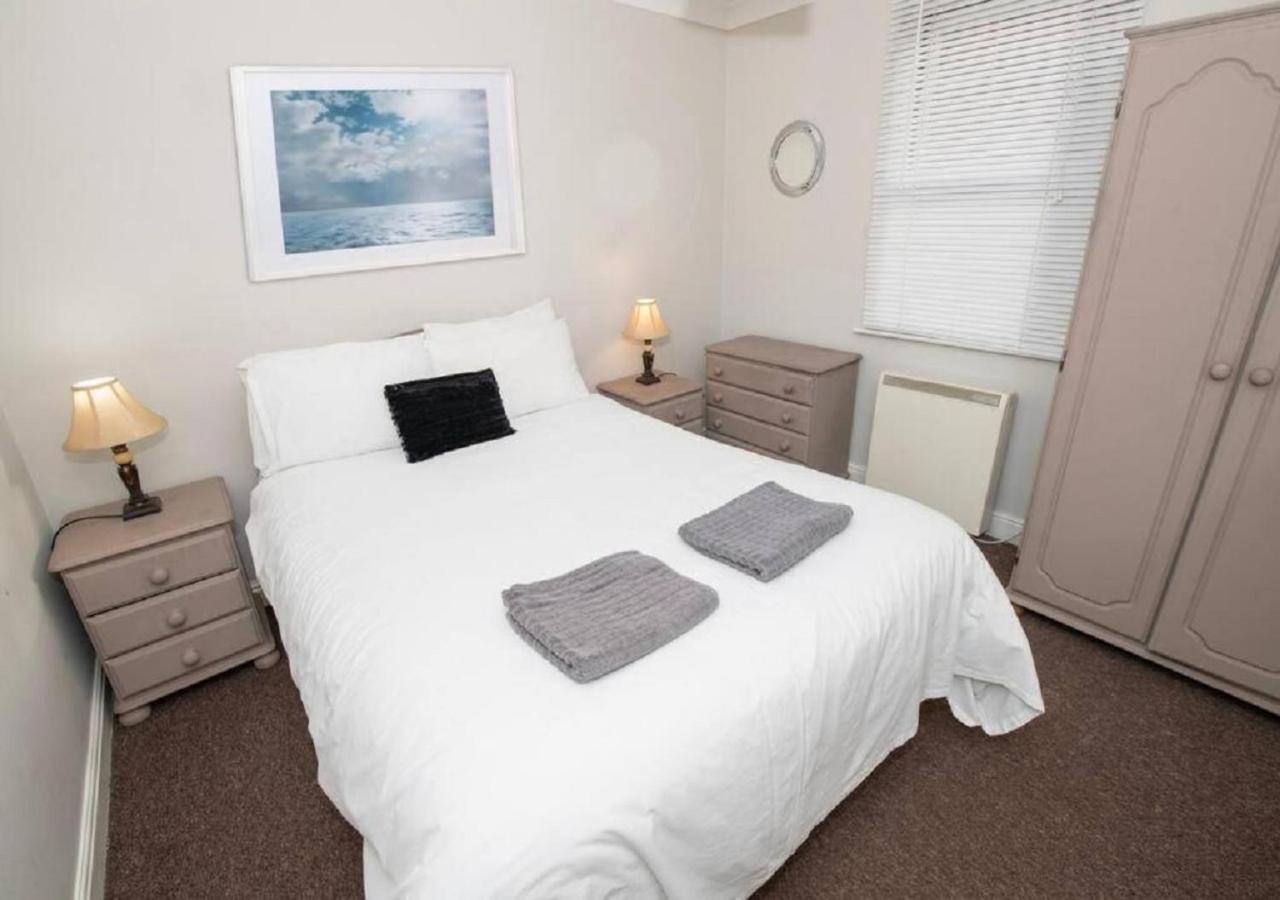 Cormorant - Beautiful 2 Bed Apartment With Sea Views Old Town スカーバラ エクステリア 写真