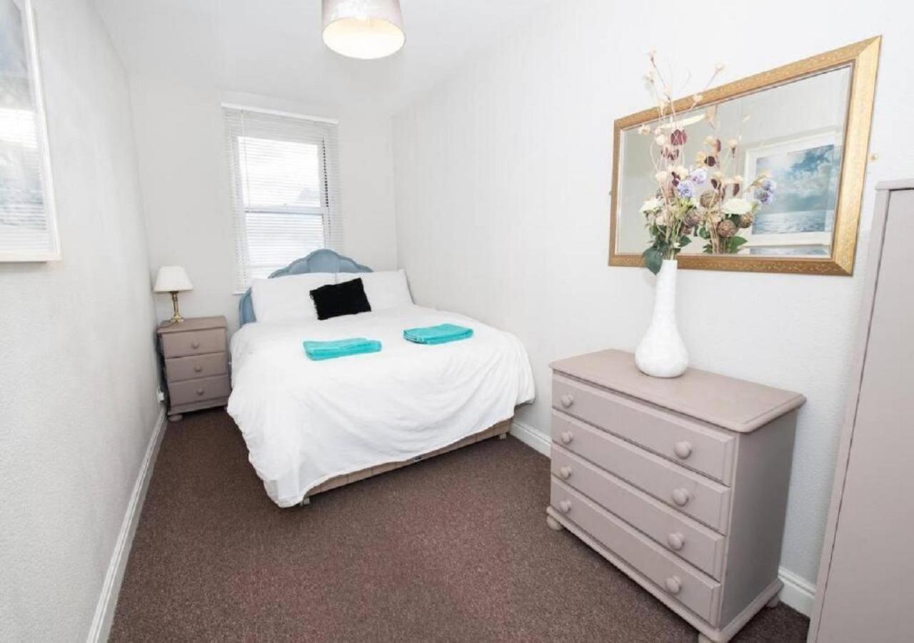Cormorant - Beautiful 2 Bed Apartment With Sea Views Old Town スカーバラ エクステリア 写真