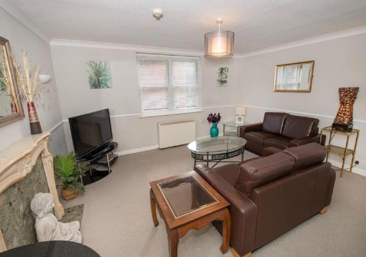 Cormorant - Beautiful 2 Bed Apartment With Sea Views Old Town スカーバラ エクステリア 写真